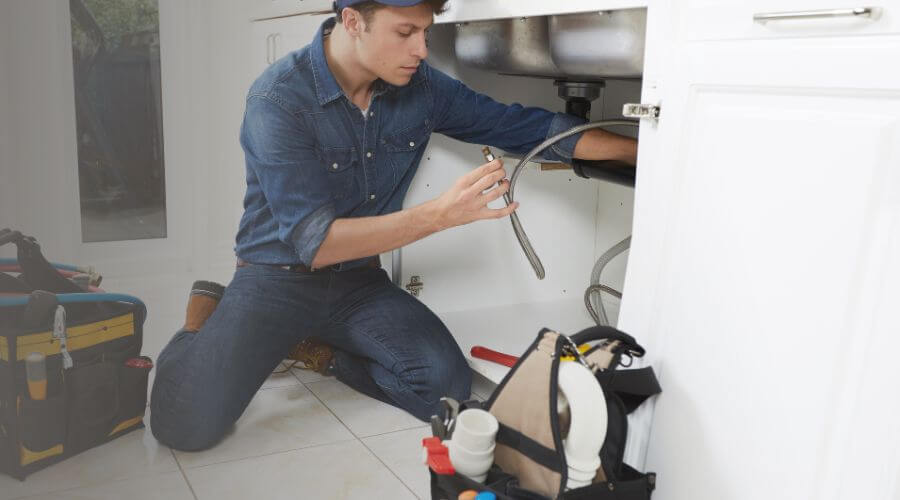 Emergency Leak Repair in Montalba, TX